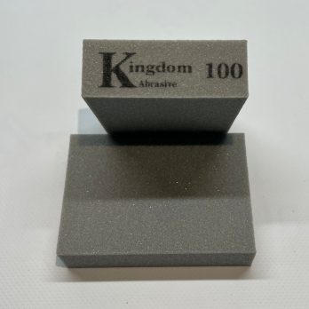 Губка Четырехсторонняя Kingdom Abrasive 100 (Размер 90х55х25 мм)